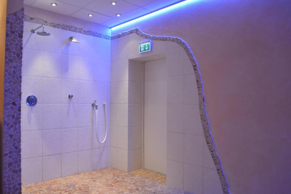 Abant Hotel Frankfurt Obertshausen Bagian luar foto